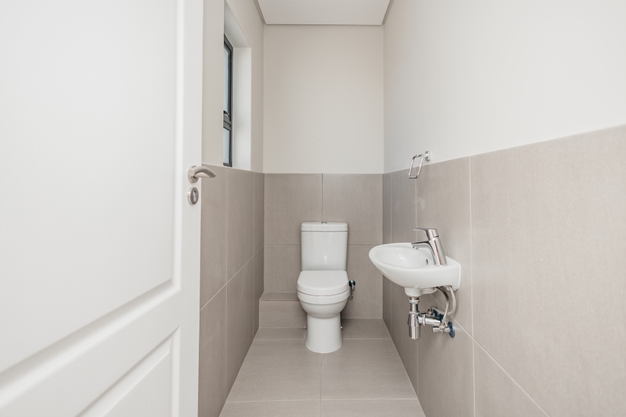 3 Bedroom Property for Sale in Jakarandas Western Cape
